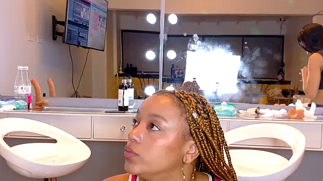 Вебкам-шоу chocolatecrememia