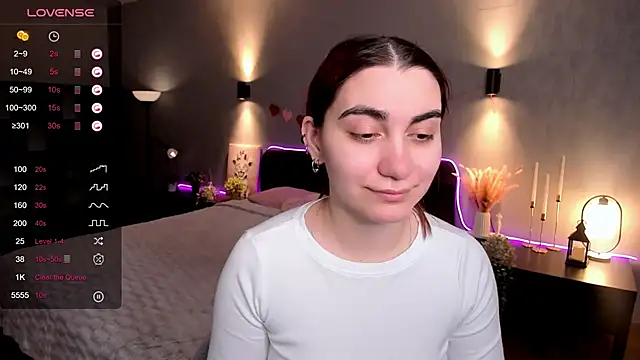 Czat XXX na żywo – hannacheekss_