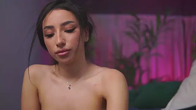 GinaValentinna Chat XXX in diretta