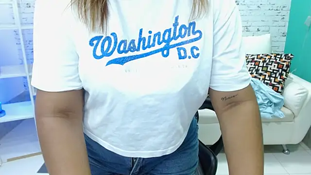 esmeralda_cuisman: απευθείας συνομιλία ΧΧΧ