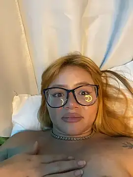 Isisbennett Adlı Modelin Canlı XXX Sohbeti