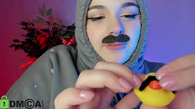 Mia_R0ss Chat XXX in diretta