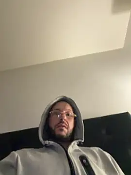 Guitccch Live XXX-chat