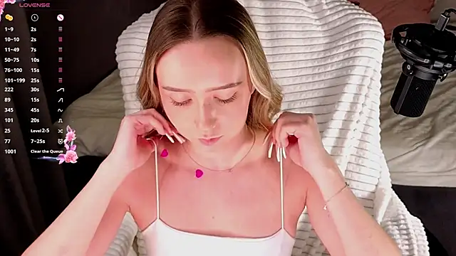 Chat XXX en directo de HollisBeckett