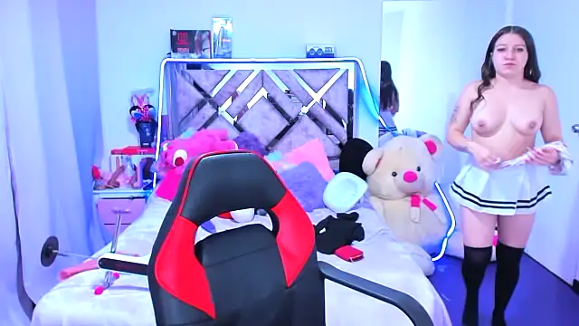 Chatroom XXX en direct de Luna_Analya