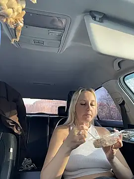 XXX chat uživo modela MerlinDave