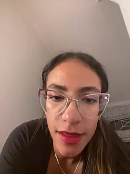 elegant__rouse Adlı Modelin Canlı XXX Sohbeti