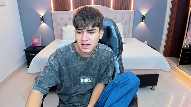 Tommy18__ Live XXX-Chat