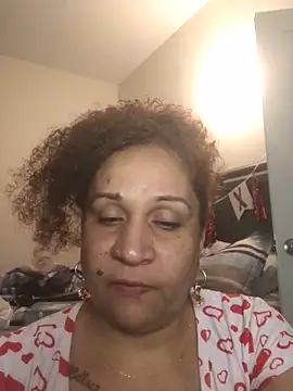 ladycreamypr2's Webcam Show