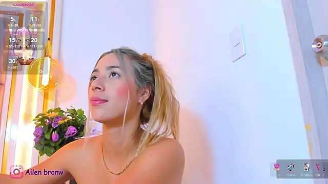 elianabrown live XXX chat