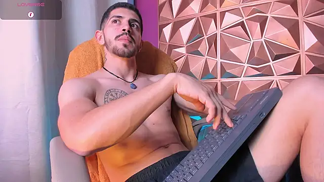 دردشة AlejandroStormm الجنسية المباشرة