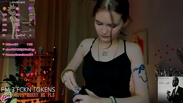 Dilara_xBaby Chat XXX in diretta