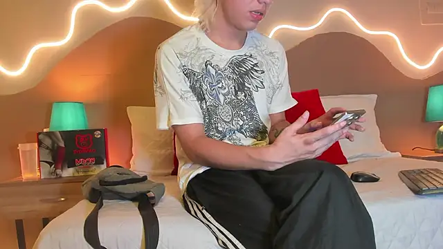 แชท XXX สดของ Enrrixxx_