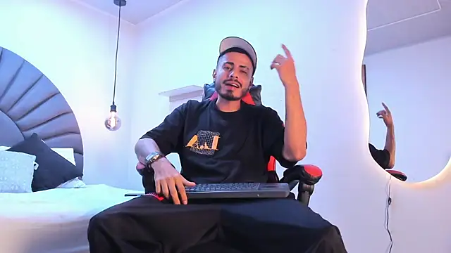 แชท XXX สดของ MatthewCullen