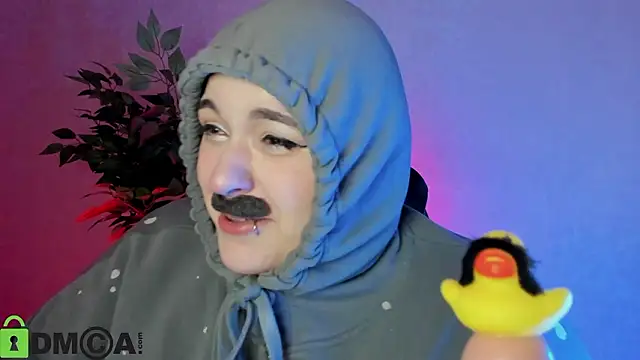 Mia_R0ss élő XXX-chatje