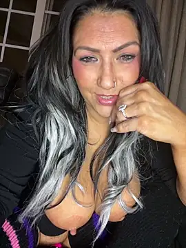 LittleMissEeve Chat XXX in diretta