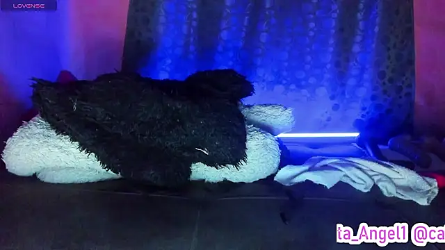 Cata-angel Chat XXX in diretta