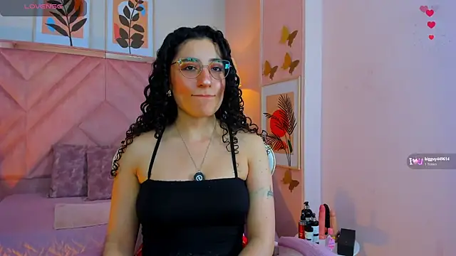 Chat XXX en directo de DemiJones_