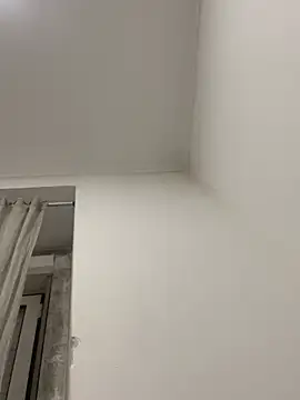 soobriinhoo: διαδικτυακό σόου στην κάμερα