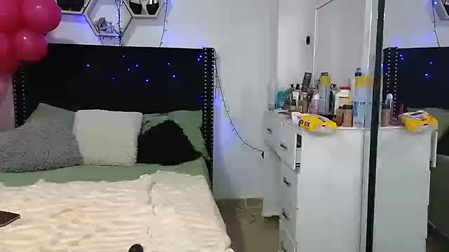 charlotte_077 라이브 XXX 채팅