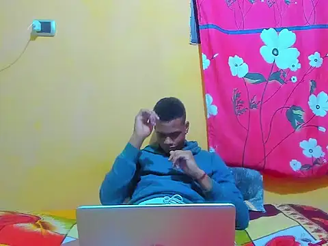 Chat XXX ao vivo de aunstin_farid1