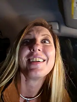 SheIsSomething Live XXX Chat