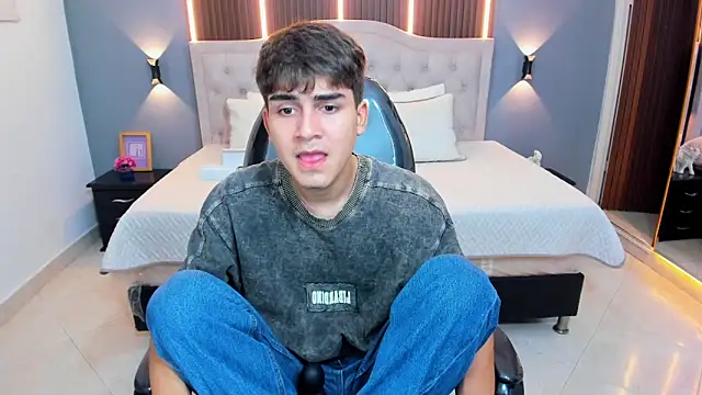 Tommy18__ Obrolan Langsung XXX