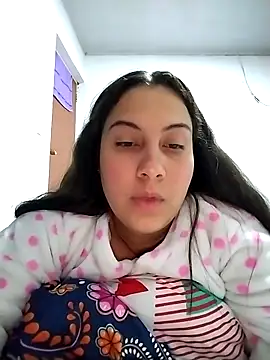 Chat XXX ao vivo de esmeralda_jadees