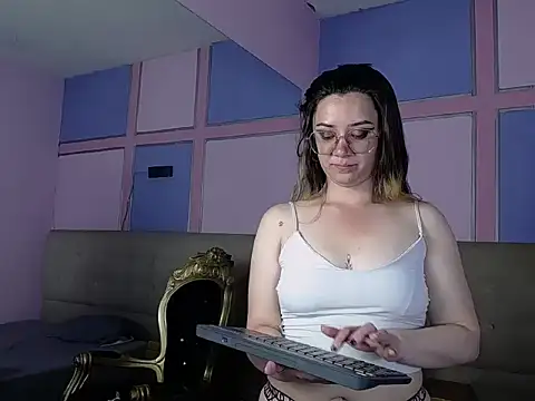 Živý XXX chat Alaiia___