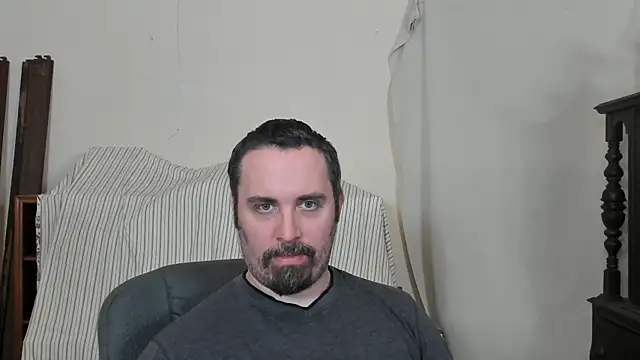 Metalstud: онлайн-секс-чат