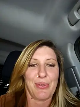 Chat +18 de SheIsSomething ao vivo