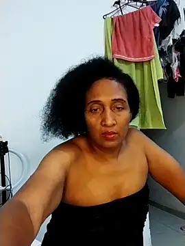 Chat +18 de Aishamara ao vivo