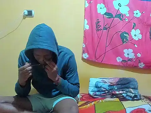 aunstin_farid1 Adlı Modelin Canlı XXX Sohbeti