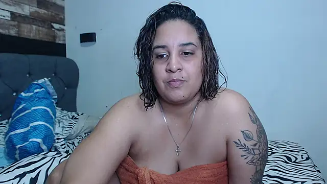 Chatroom XXX en direct de KathyHardcore69