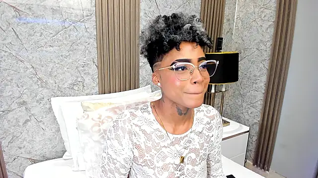 LuciaWallace – Live XXX-chat