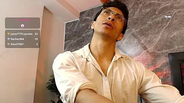 ApoloCruzのライブXXXチャット