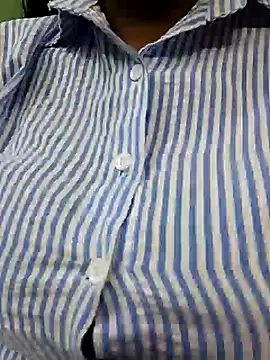 Živý XXX chat Laxmi_89