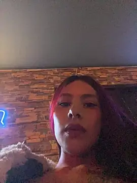 Show de Emily-Fire na webcam