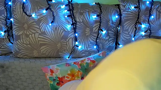 دردشة MaggieCake الجنسية المباشرة