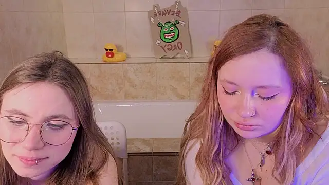 Chatroom XXX en direct de _AnnaStark_