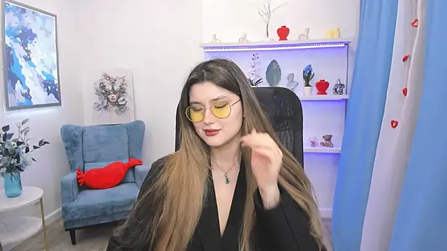 AnneTLi Adlı Modelin Canlı XXX Sohbeti