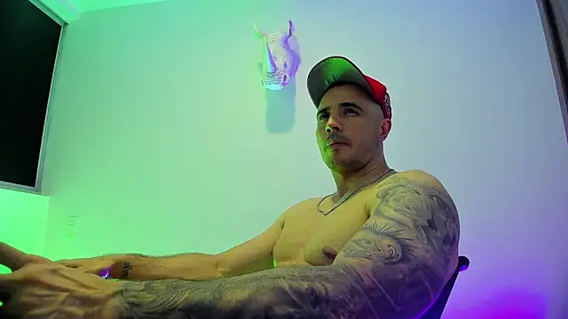 XXX chat uživo modela Dagoti