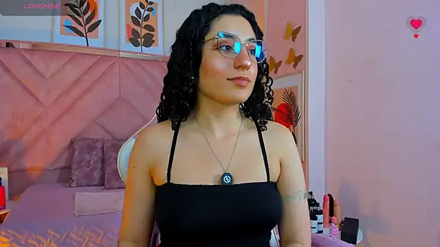 XXX chat uživo modela DemiJones_