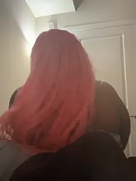 makeherfeelgn Webbikameraesitys