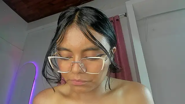 luna_velveth: онлайн-секс-чат