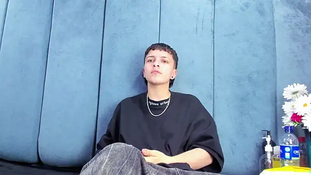 Megan_Thompson_ Chat XXX in diretta