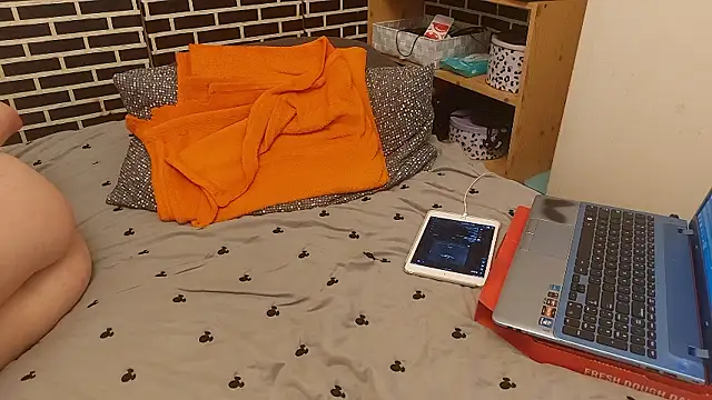 Spatgirl Live XXX Chat