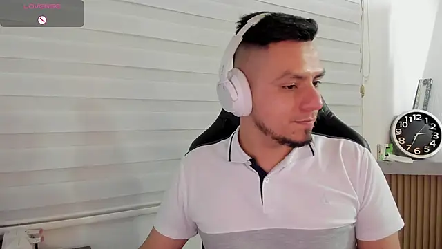 Rick_Adams live XXX chat