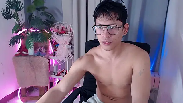 pinkcock_froi2305 Show Webcam