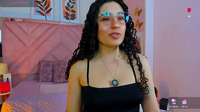 DemiJones_ Adlı Modelin Canlı XXX Sohbeti